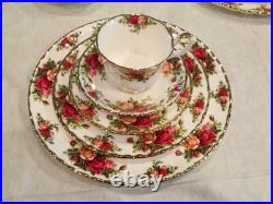 Beautiful 1962 Royal Albert Old Country Rose Dinnerware Set Made In England