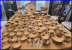 Beautiful HUGE SET Royal Albert Old Country Roses Made In England