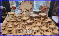 Beautiful HUGE SET Royal Albert Old Country Roses Made In England