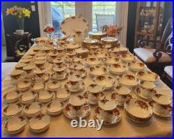 Beautiful HUGE SET Royal Albert Old Country Roses Made In England