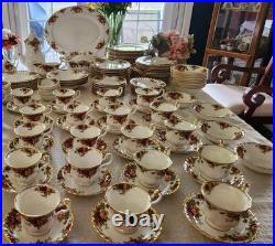 Beautiful HUGE SET Royal Albert Old Country Roses Made In England