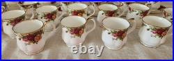 Beautiful HUGE SET Royal Albert Old Country Roses Made In England