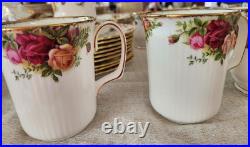 Beautiful HUGE SET Royal Albert Old Country Roses Made In England