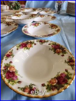 Beautiful HUGE SET Royal Albert Old Country Roses Made In England Beautiful HUGE SET Royal Albert Old Country Roses Made In England
