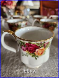 Beautiful Old Country Rose Montrose Cups Made In ENGLAND. Mint Condition 8 set Beautiful Old Country Rose Montrose Cups Made In ENGLAND. Mint Condition 8 set