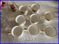 Beautiful Old Country Rose Montrose Cups Made In ENGLAND. Mint Condition 8 set Beautiful Old Country Rose Montrose Cups Made In ENGLAND. Mint Condition 8 set