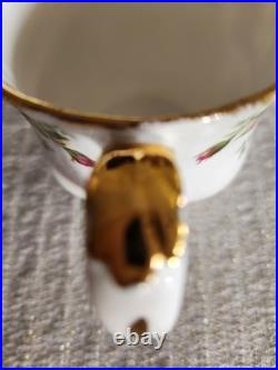 Beautiful Old Country Rose Montrose Cups Made In ENGLAND. Mint Condition 8 set Beautiful Old Country Rose Montrose Cups Made In ENGLAND. Mint Condition 8 set
