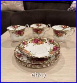 Beautiful ROYAL ALBERT OLD COUNTRY ROSES 7 Piece Set BONE CHINA ENGLAND USED