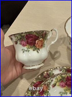 Beautiful ROYAL ALBERT OLD COUNTRY ROSES 7 Piece Set BONE CHINA ENGLAND USED