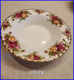 Beautiful Royal ALbert Old Country Rose Rimmed Bowls 5 Set