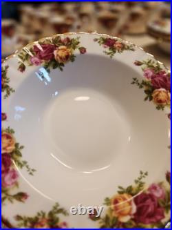 Beautiful Royal ALbert Old Country Rose Rimmed Bowls 5 Set