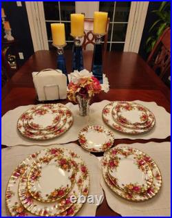 Beautiful Royal Albert Old Country Rose Dinnerware Set