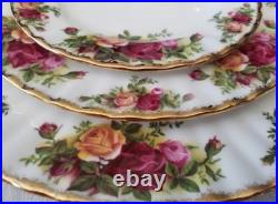 Beautiful Royal Albert Old Country Rose Dinnerware Set For 4. Made in England