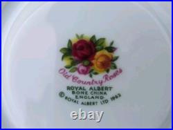 Beautiful Royal Albert Old Country Rose Dinnerware Set For 4. Made in England