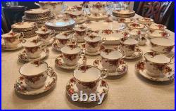Beautiful Royal Albert Old Country Rose Huge Dinnerware Set Made In England