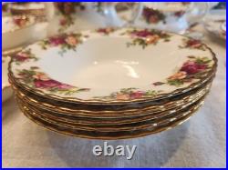 Beautiful Royal Albert Old Country Rose Huge Dinnerware Set Made In England