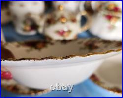 Beautiful Royal Albert Old Country Rose Huge Dinnerware Set Made In England