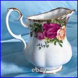 Beautiful Royal Albert Old Country Rose Tea Set with Handled Cake Plate. England Beautiful Royal Albert Old Country Rose Tea Set with Handled Cake Plate. England