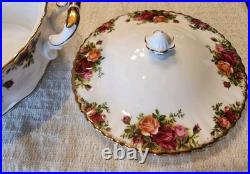 Beautiful Royal Albert Old Country Rose Tureen With Lid. Mint. Made In ENGLAND