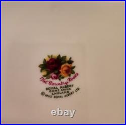 Beautiful Royal Albert Old Country Rose Tureen With Lid. Mint. Made In ENGLAND