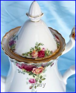Beautiful Royal Albert Old Country Roses Coffee Set. Made in England Beautiful Royal Albert Old Country Roses Coffee Set. Made in England