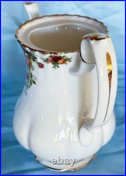 Beautiful Royal Albert Old Country Roses Coffee Set. Made in England Beautiful Royal Albert Old Country Roses Coffee Set. Made in England