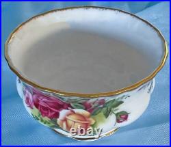 Beautiful Royal Albert Old Country Roses Coffee Set. Made in England Beautiful Royal Albert Old Country Roses Coffee Set. Made in England