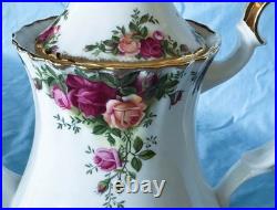 Beautiful Royal Albert Old Country Roses Coffee Set. Vintage. Made in England