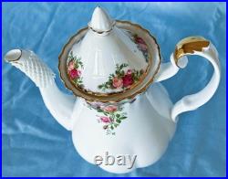 Beautiful Royal Albert Old Country Roses Coffee Set. Vintage. Made in England