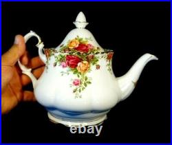 Beautiful Royal Albert Old Country Roses Large Teapot