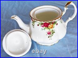 Beautiful Royal Albert Old Country Roses Teapot, Creamer, & Sugar Bowl With Lid