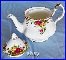 Beautiful Royal Albert Old Country Roses Teapot, Creamer, & Sugar Bowl With Lid