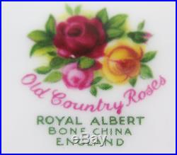 COVERED SERVING BOWL VEG TUREEN Royal Albert Old Country Roses VINTAGE ENGLAND