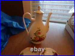 Choice Royal Albert Old Country Rose Miscellaneous CollectableOil Dipping/Bless
