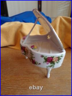Choice Royal Albert Old Country Roses Bone China Knick Knacks Teapots/Musical