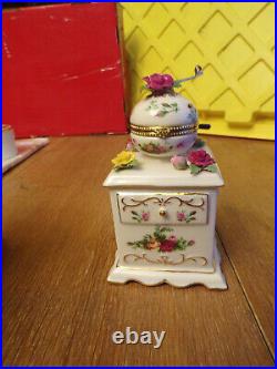 Choice Royal Albert Old Country Roses Misc. Itemstray/ornament/music box/TableC