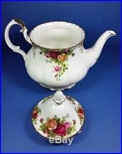 Classic Quality Royal Albert Old Country Roses 22 Piece Tea Set