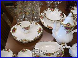 ENORMOUS Royal Albert Old Country Roses Set-England-MINT-In Storage for 26 Years