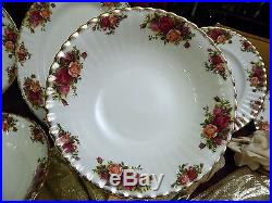 Edles Speiseservice Royal Albert England Old Country Roses mit Suppentassen
