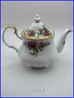 Elegant 6-Piece Miniature Tea Set Royal Albert Old Country Roses Elegant 6-Piece Miniature Tea Set Royal Albert Old Country Roses