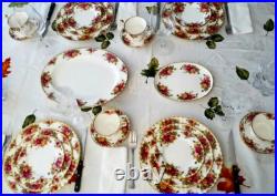 Elegantly Beautiful Royal Albert Old Country Rose Dinnerware Set For 4. Mint