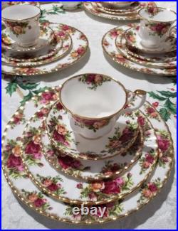 Elegantly Beautiful Royal Albert Old Country Rose Dinnerware Set For 4. Mint