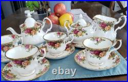 Elegantly Beautiful Royal Albert Old Country Rose Teaset For 4 Settings