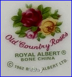 Eleven (11) Royal Albert Old Country Roses 10.5 Dinner Plates Active Pattern