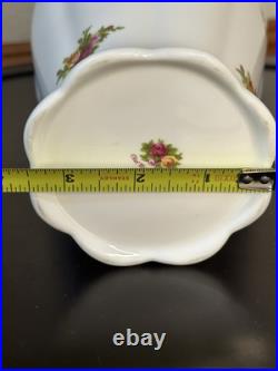 English Porcelain Floral Vase Old Country Roses Vase 1962 Royal Albert
