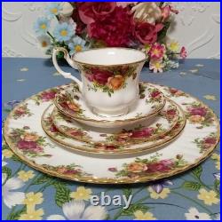 Excellent Royal Albert Old Country Roses 5 piece dinnerware set From Japan