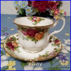 Excellent Royal Albert Old Country Roses 5 piece dinnerware set From Japan