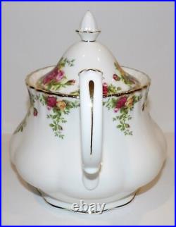 Exquisite Large Royal Albert England Bone China Old Country Roses Tea Pot