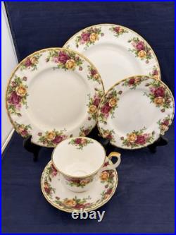 Four 5-pc Place Settings Royal Albert OLD COUNTRY ROSES Dinnerware 1962 Four 5-pc Place Settings Royal Albert OLD COUNTRY ROSES Dinnerware 1962