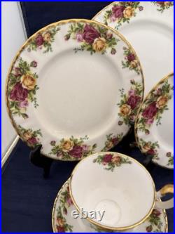 Four 5-pc Place Settings Royal Albert OLD COUNTRY ROSES Dinnerware 1962 Four 5-pc Place Settings Royal Albert OLD COUNTRY ROSES Dinnerware 1962